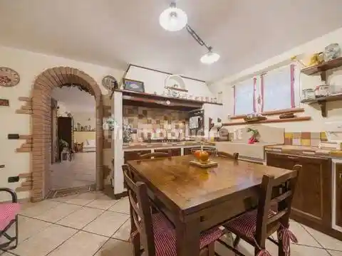 Villa in vendita a Massa