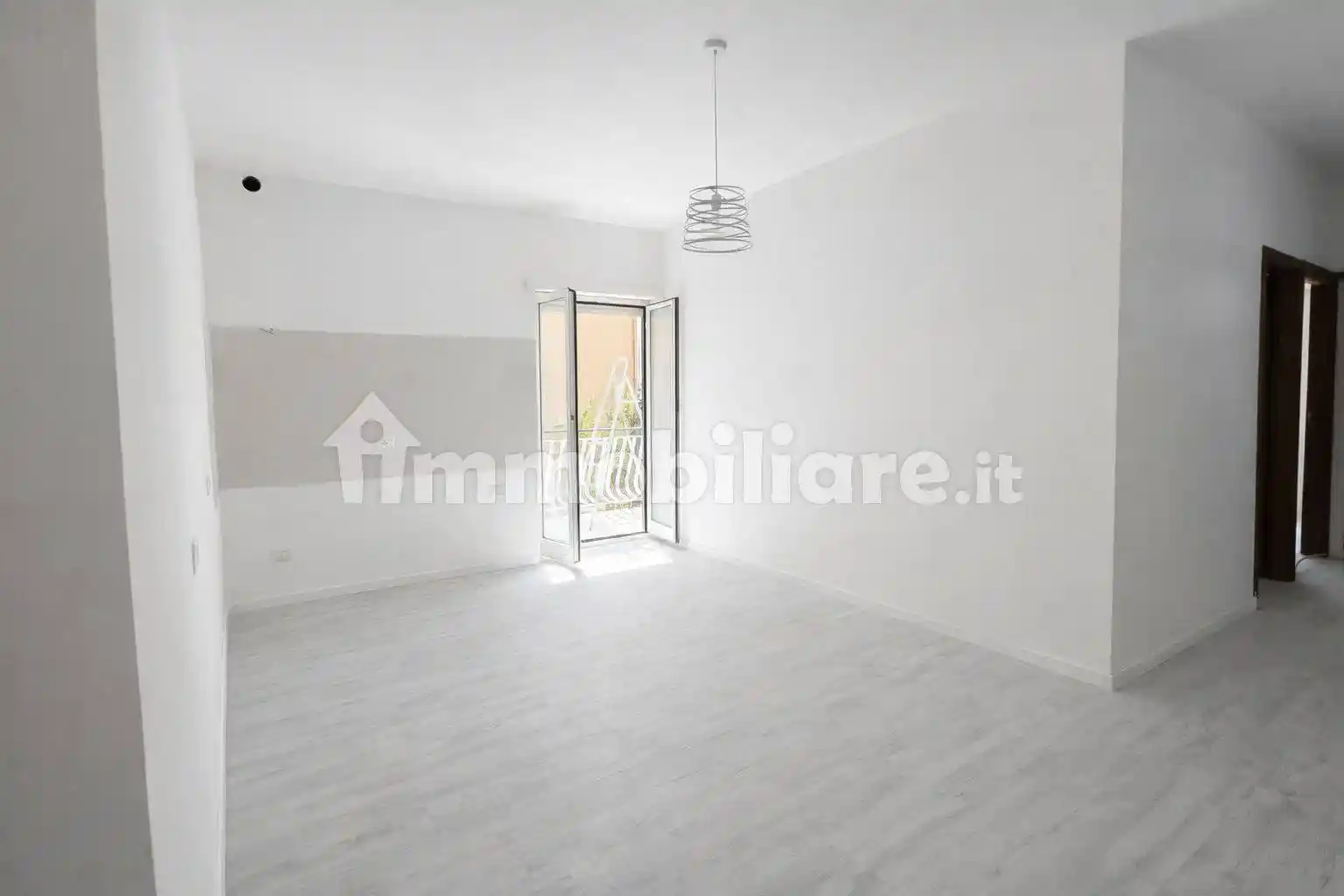 Palazzo - Edificio in vendita a Roma