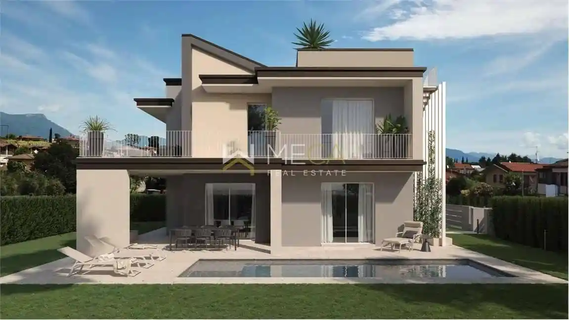 Villa in vendita a Moniga del Garda
