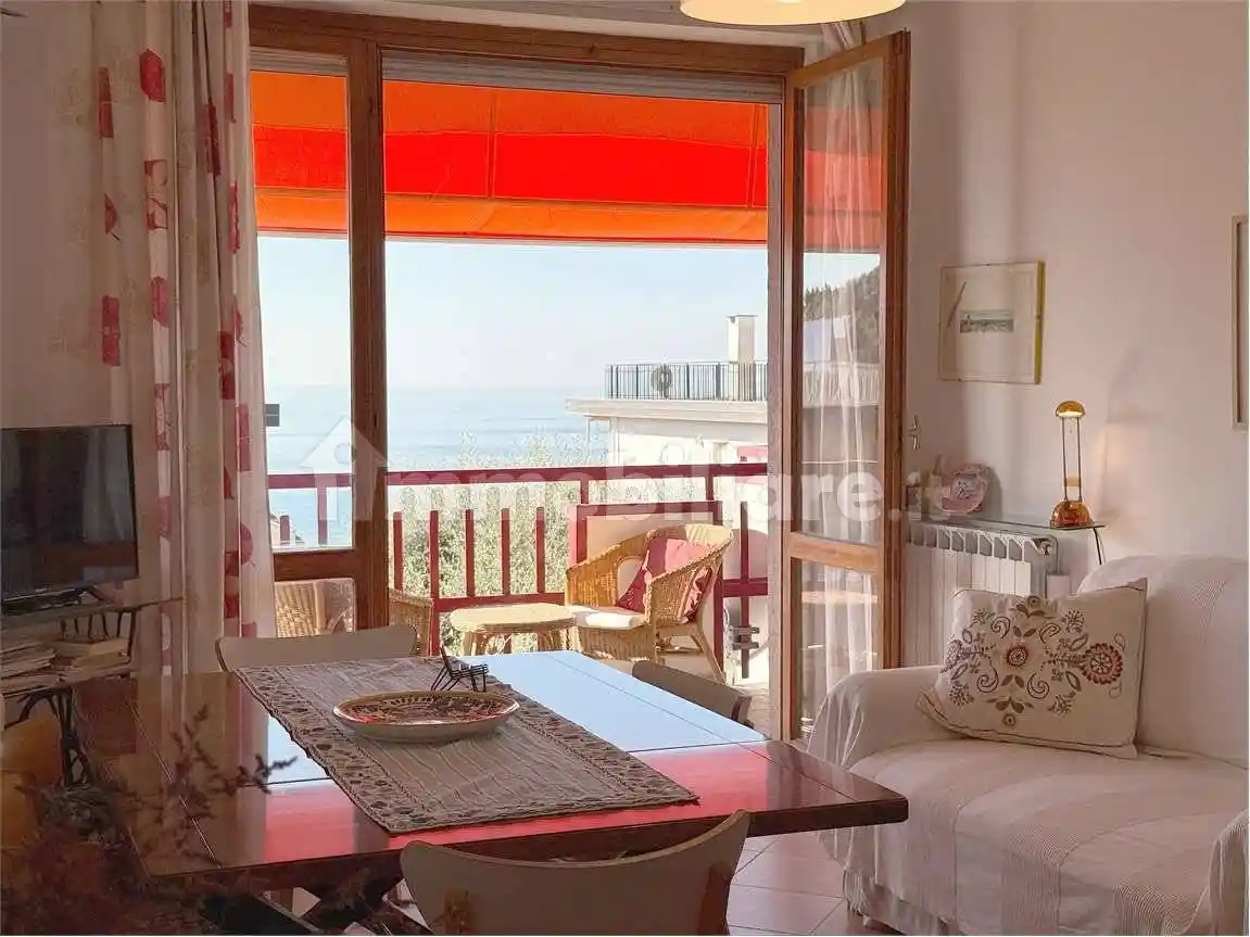 Appartamento in vendita a Cogoleto