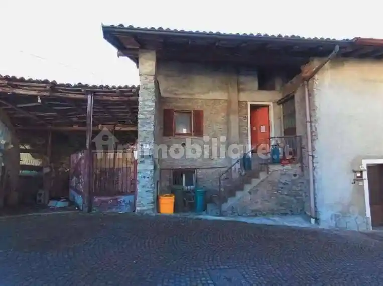 Appartamento in vendita a Asso