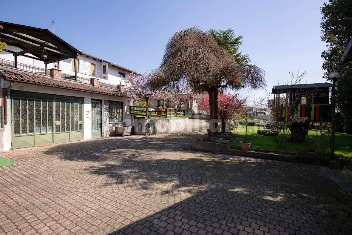 Villa in vendita a Cambiano