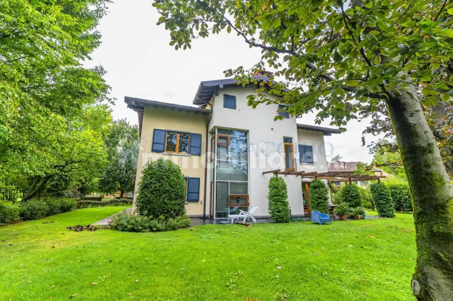 Villa in vendita a Brembate di Sopra