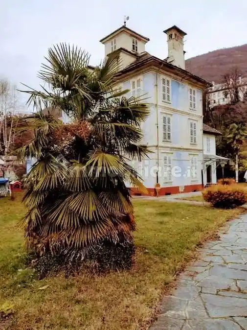 Villa in vendita a Masera