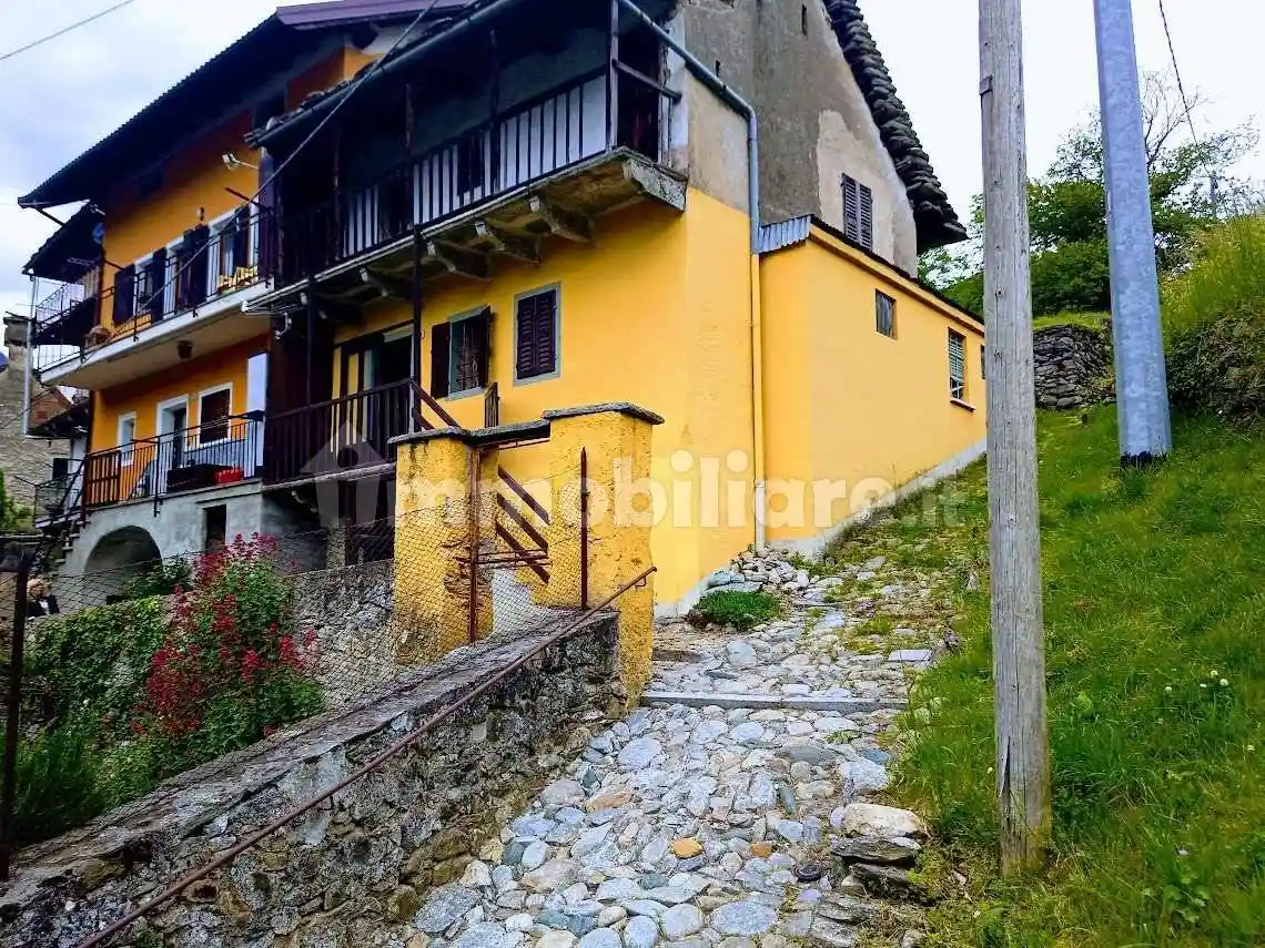 Casa indipendente in vendita a Varzo