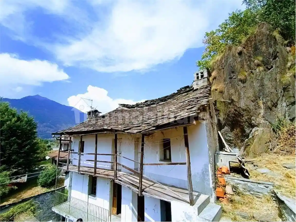 Casa indipendente in vendita a Beura-Cardezza