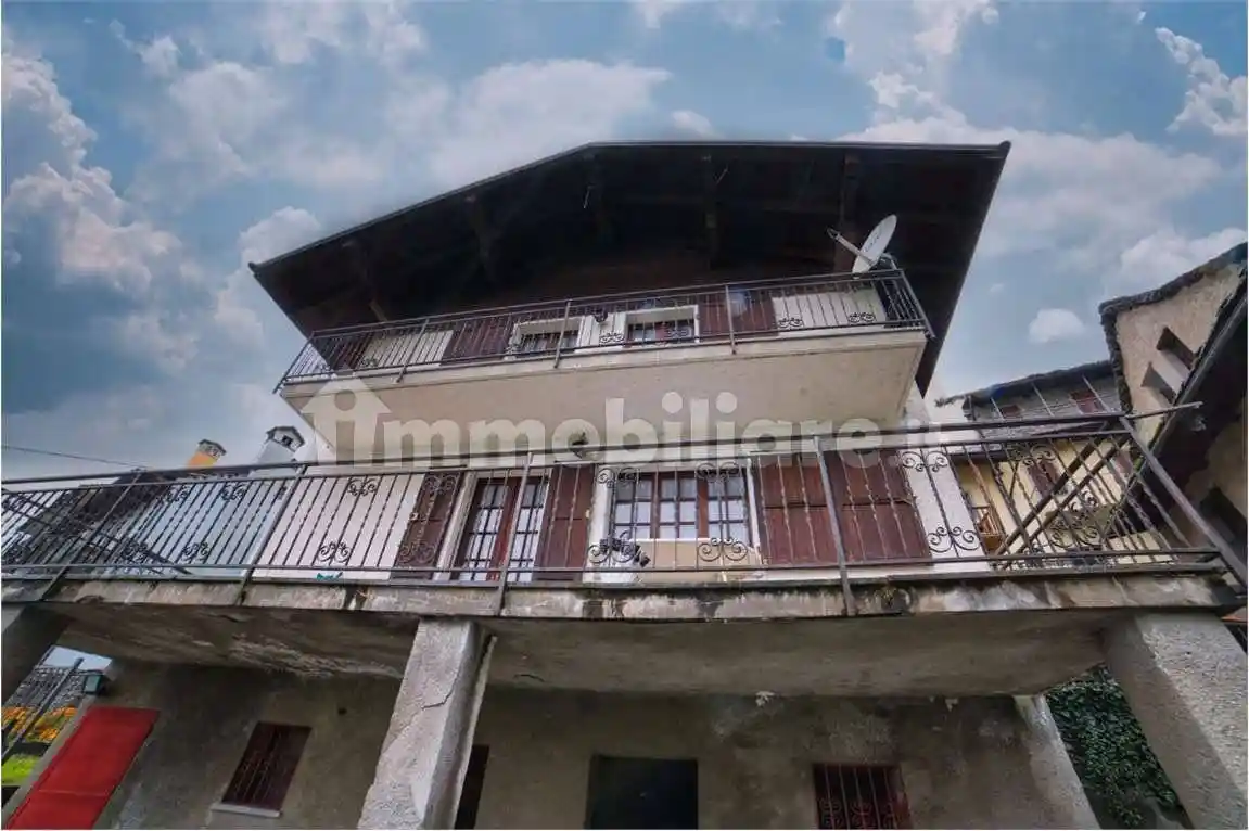 Casa indipendente in vendita a Varzo