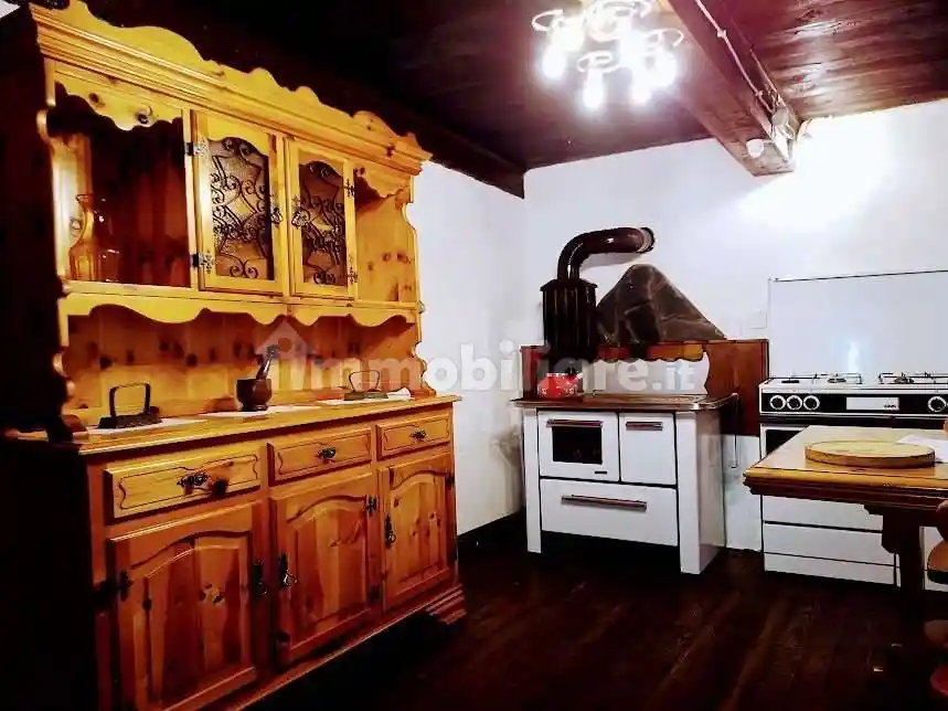 Casa indipendente in vendita a Calasca-Castiglione