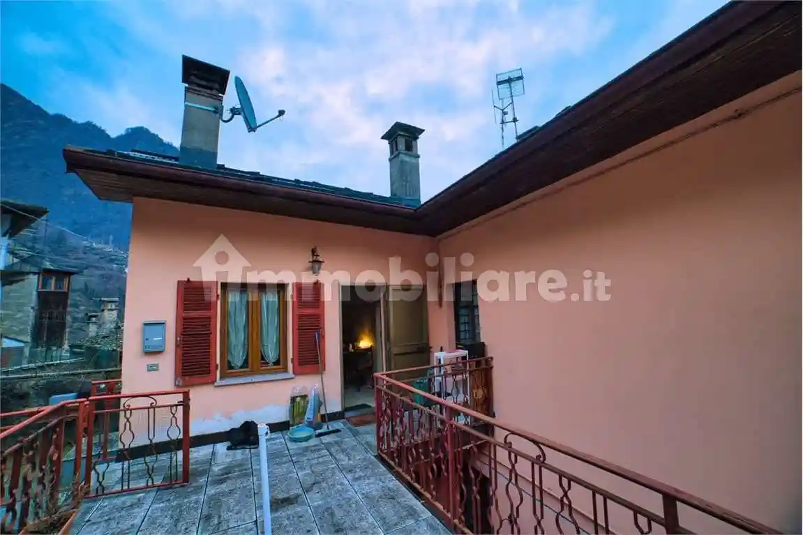 Appartamento in vendita a Calasca-Castiglione