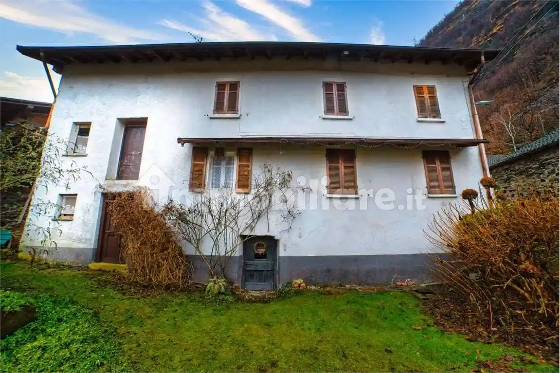 Casa indipendente in vendita a Pieve Vergonte