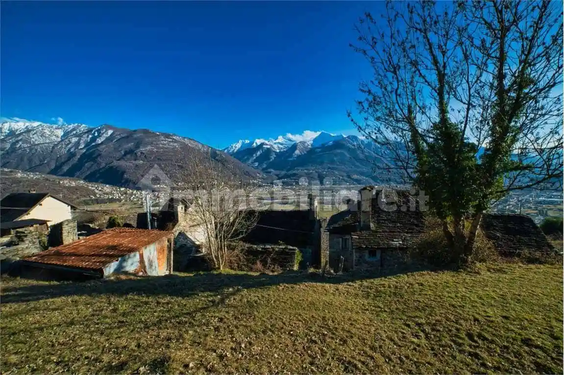 Rustico - Casale in vendita a Crevoladossola