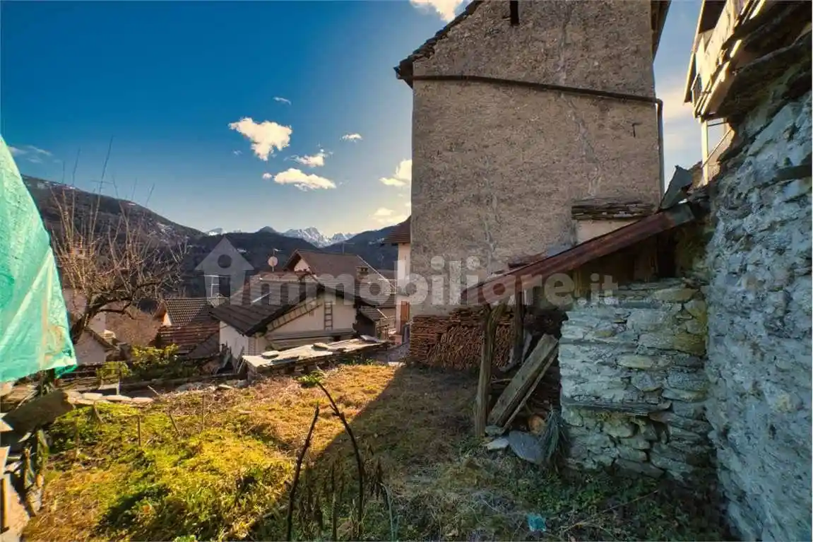 Casa indipendente in vendita a Villette