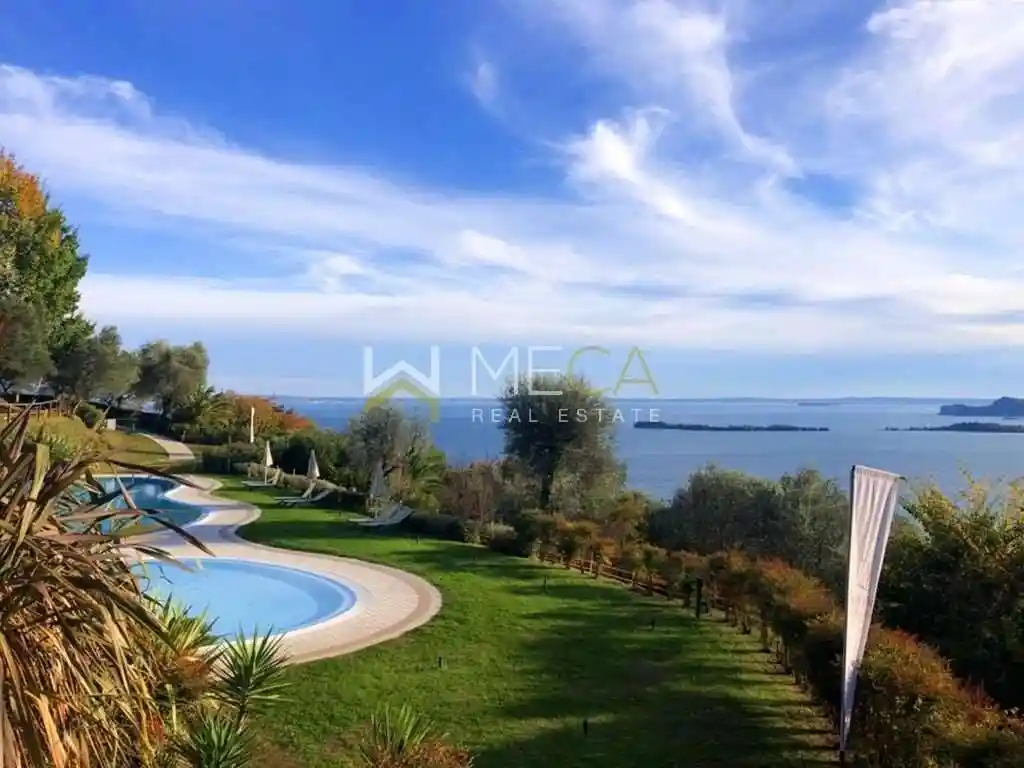 Appartamento in vendita a Gardone Riviera