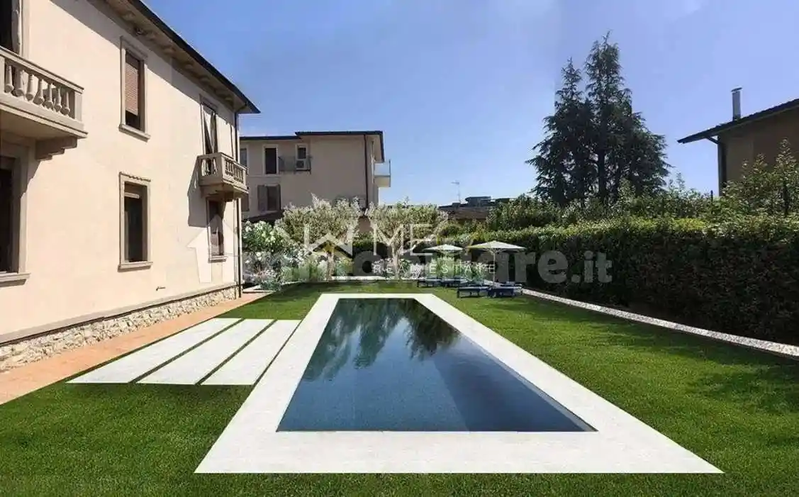 Villa in vendita a Salò
