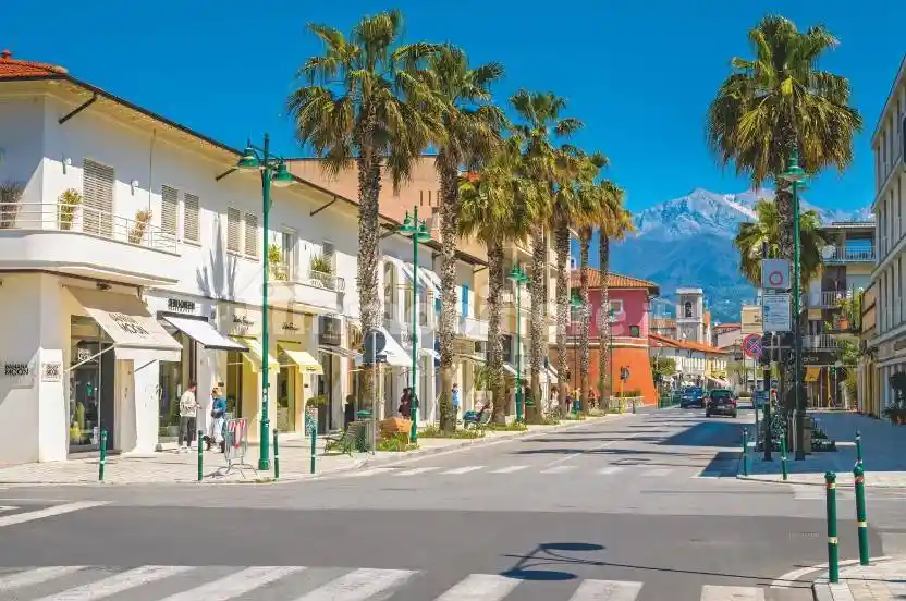 Villa in vendita a Forte dei Marmi