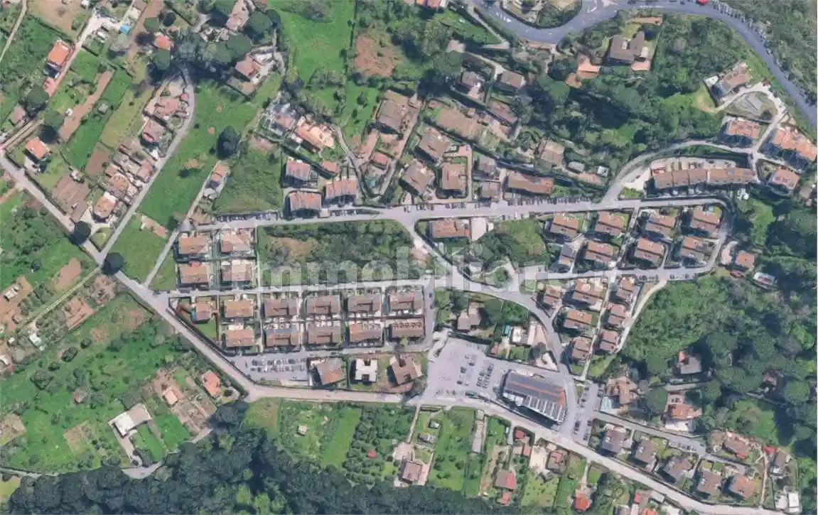 Palazzo - Stabile in vendita a Marino