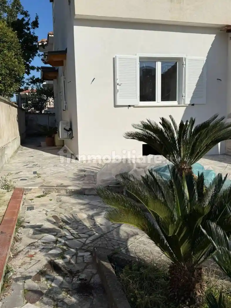 Villa in affitto a Castel Volturno