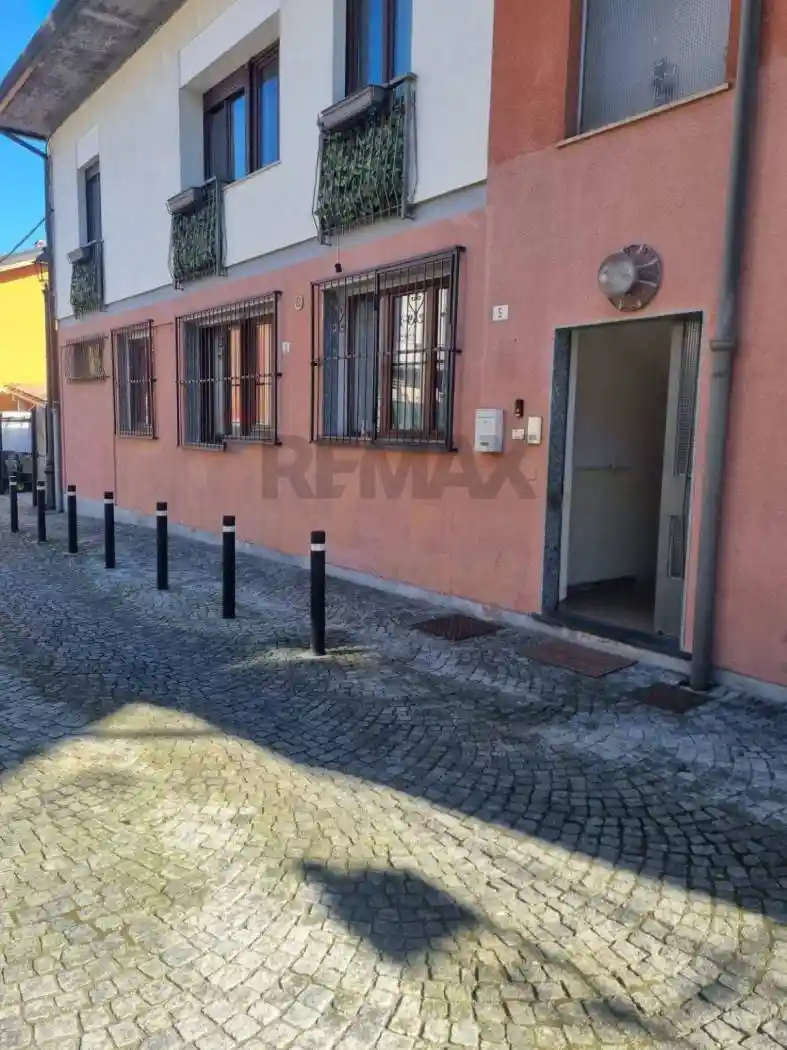 Casa indipendente in vendita a Mesenzana