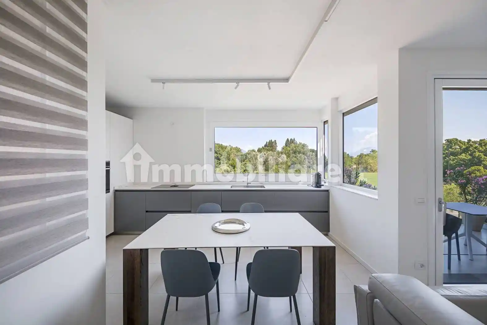 Appartamento in vendita a Desenzano del Garda