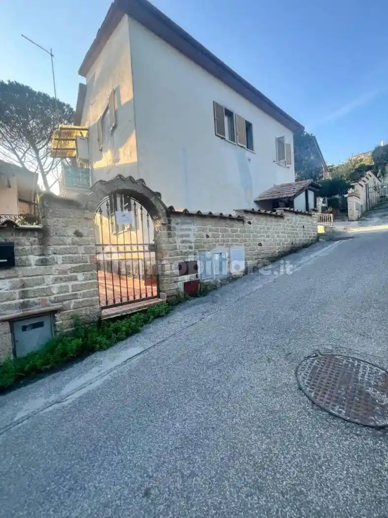 Villa in vendita a Sacrofano