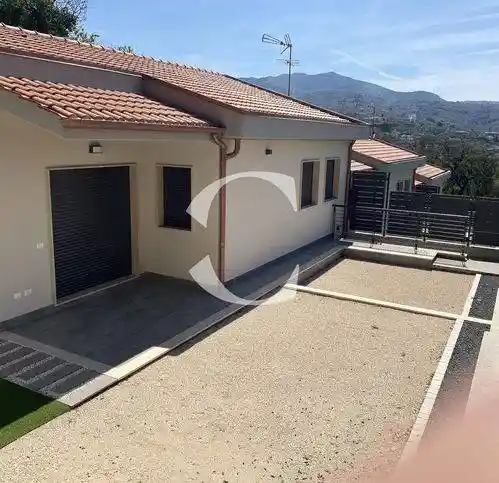 Villa in vendita a Priverno