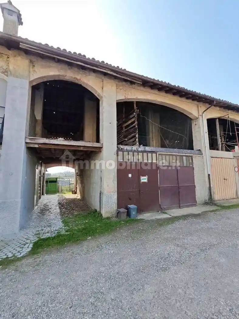 Rustico - Casale in vendita a Montorfano
