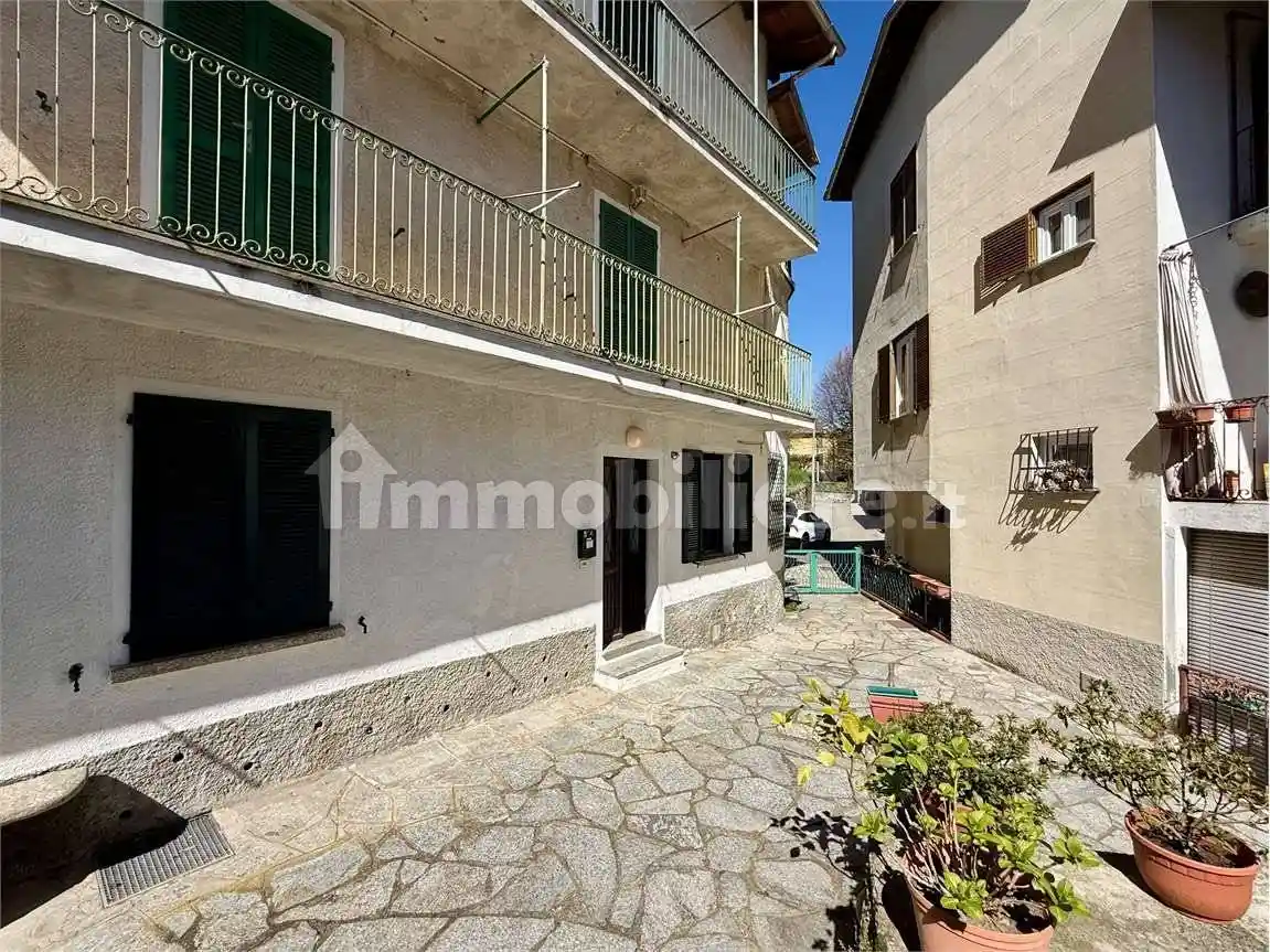 Casa indipendente in vendita a Arona