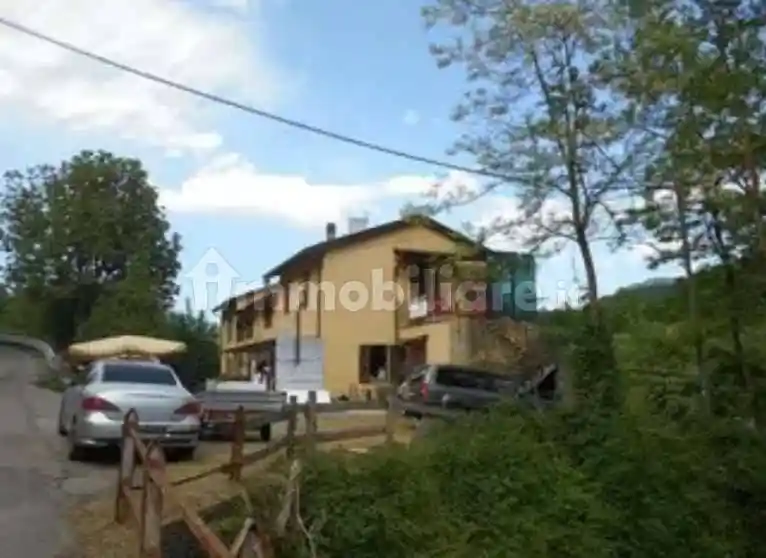 Palazzo - Stabile in vendita a Monchio delle Corti