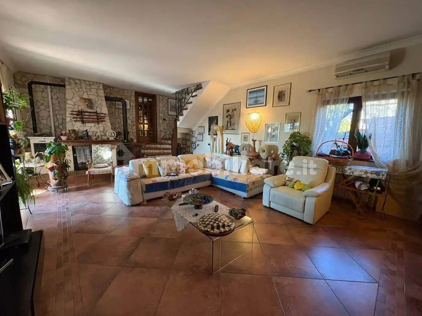 Villa in vendita a Castelnuovo di Porto
