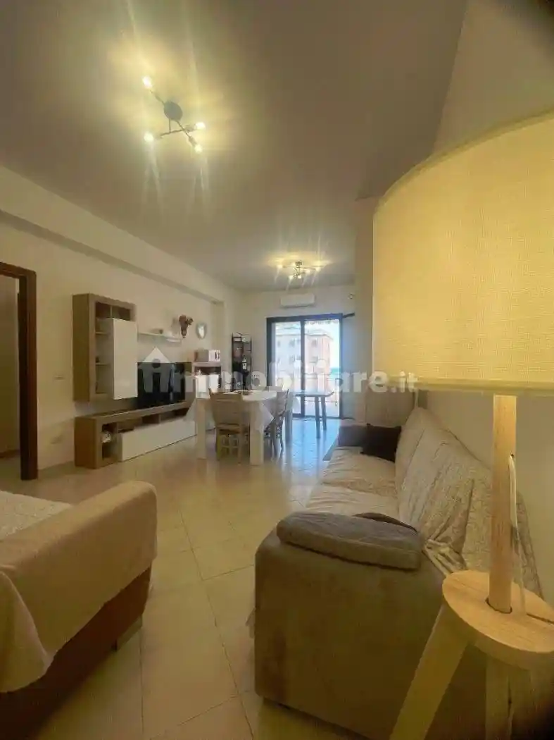 Palazzo - Edificio in vendita a Castel Volturno