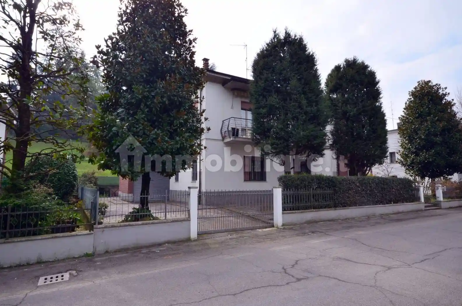 Villa in vendita a Valsamoggia