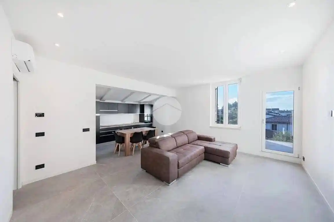 Appartamento in vendita a Sirmione