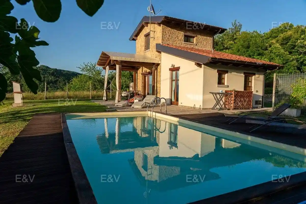 Villa in vendita a Ortignano Raggiolo