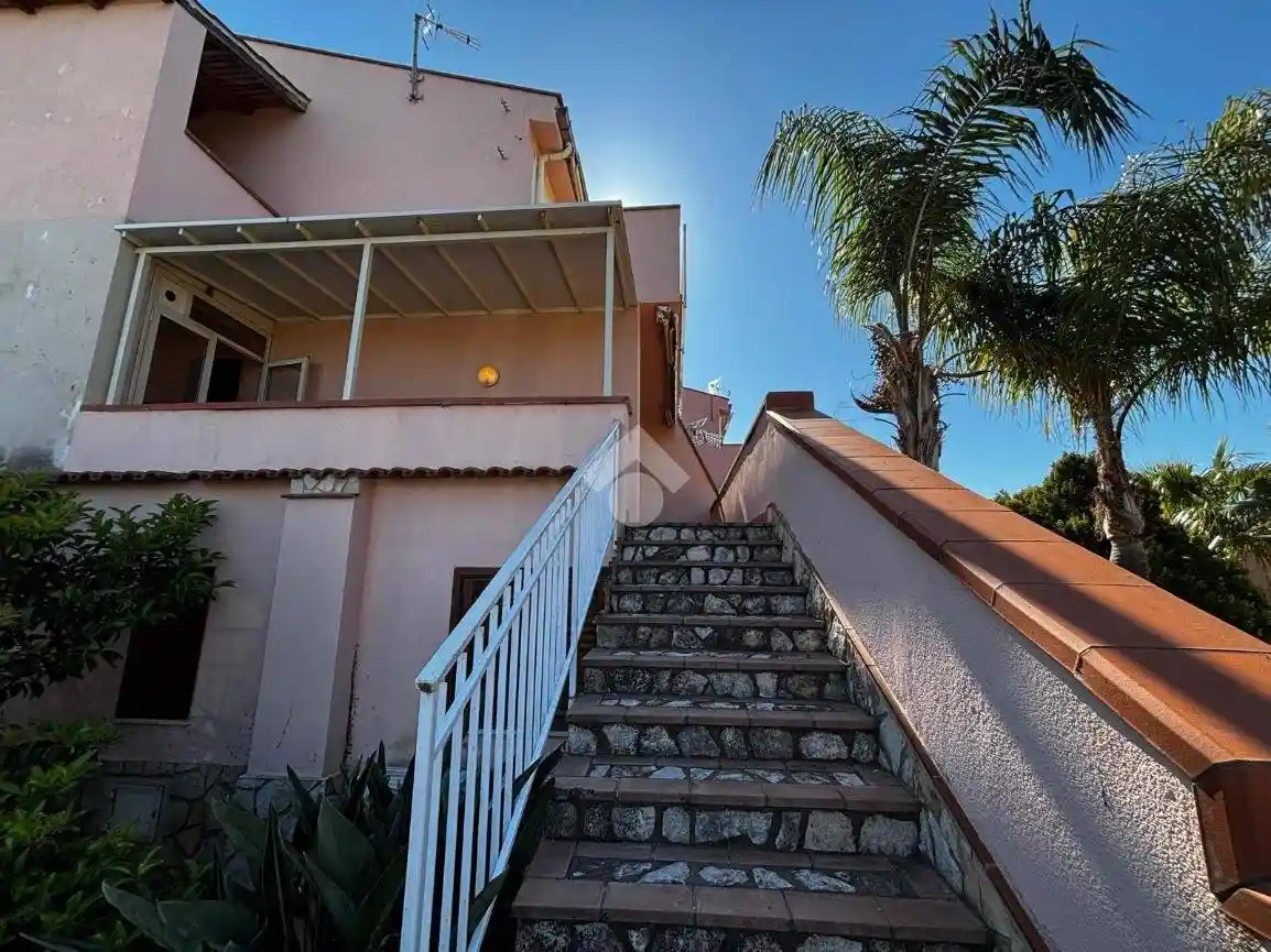 Villa in vendita a Altavilla Milicia