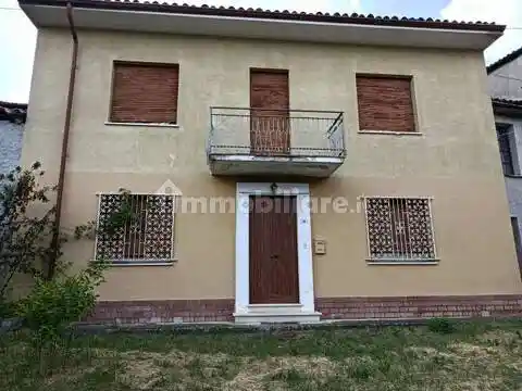 Villa in vendita a Fabbrica Curone