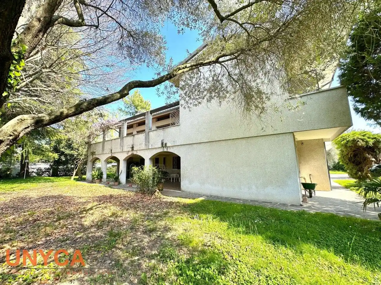 Casa indipendente in vendita a Selvazzano Dentro