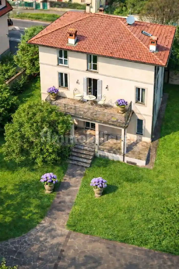 Villa in vendita a Arcore