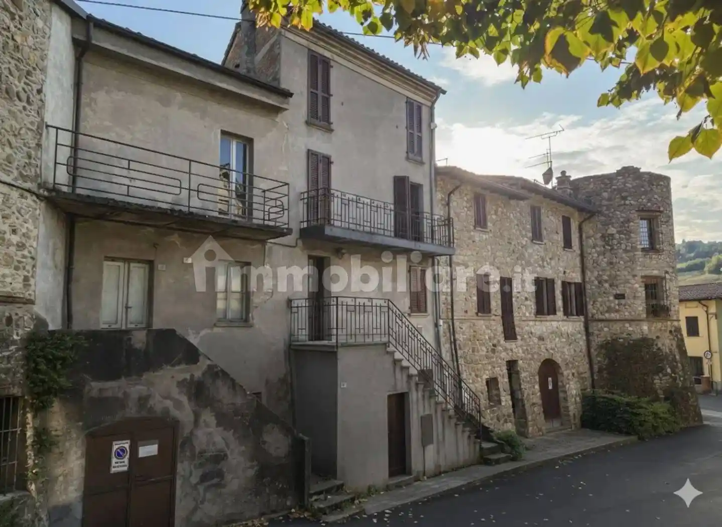 Villa in vendita a Godiasco Salice Terme