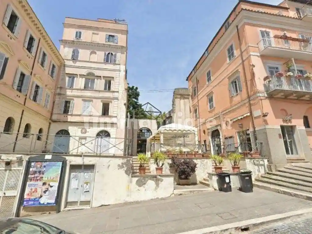 Appartamento in vendita a Genzano di Roma
