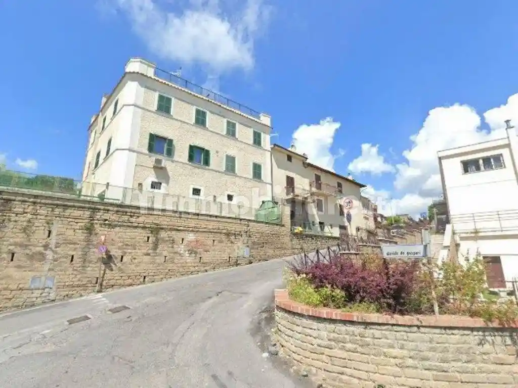 Villa in vendita a Castelnuovo di Porto