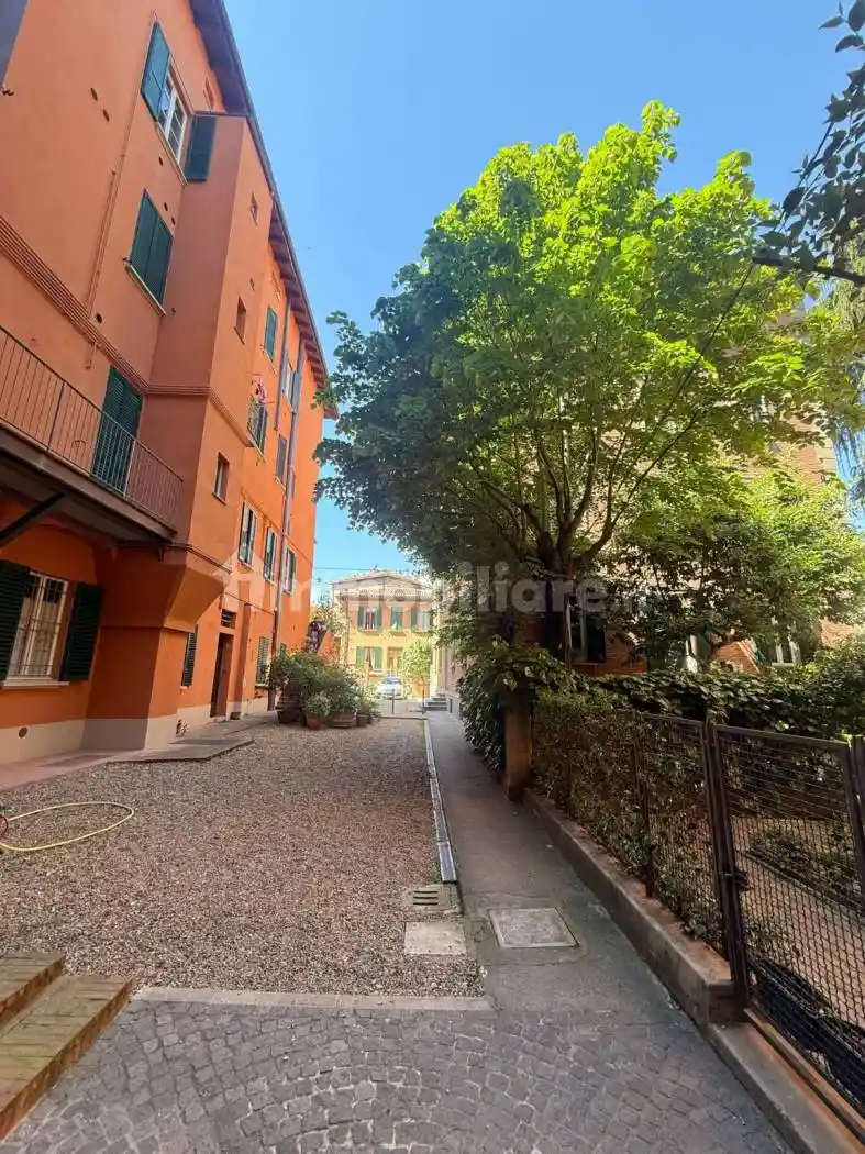 Appartamento in vendita a Bologna