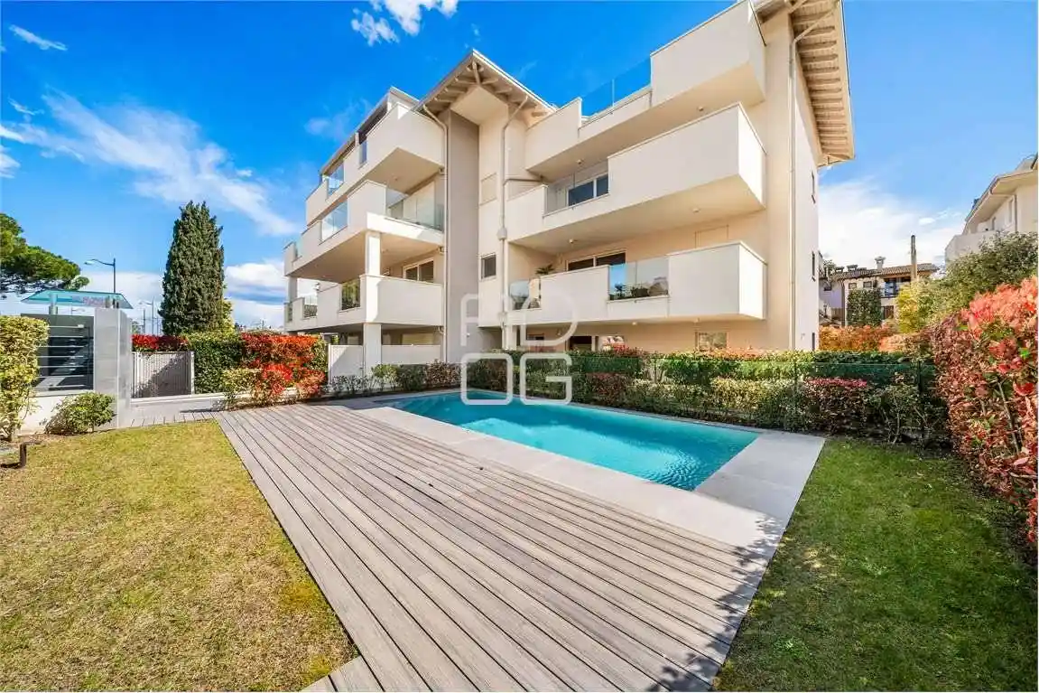 Appartamento in vendita a Desenzano del Garda