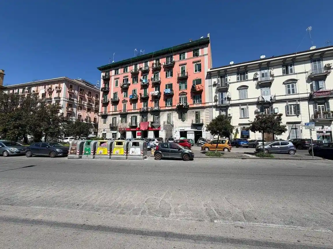 Appartamento in vendita a Napoli