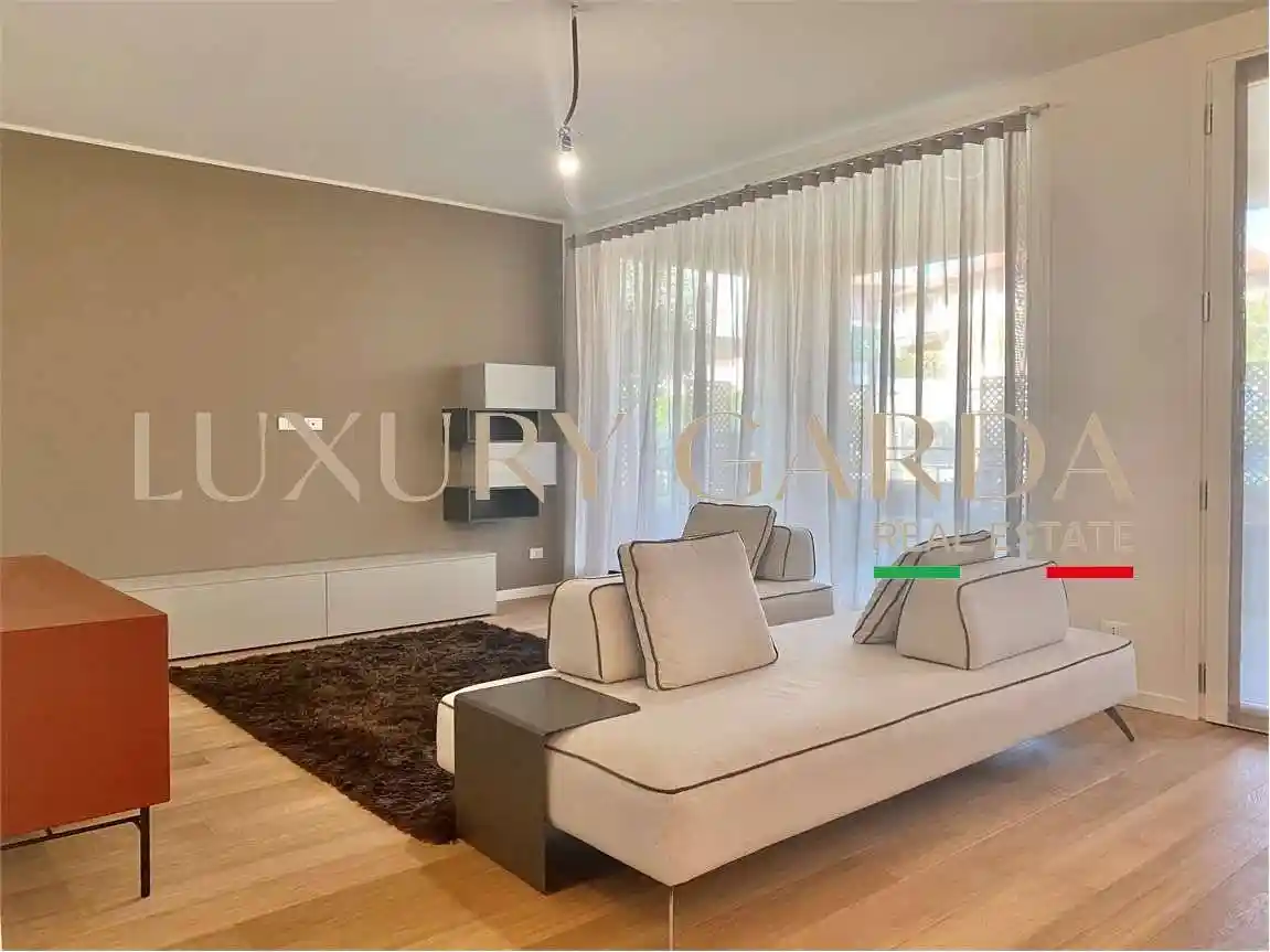 Appartamento in affitto a Desenzano del Garda