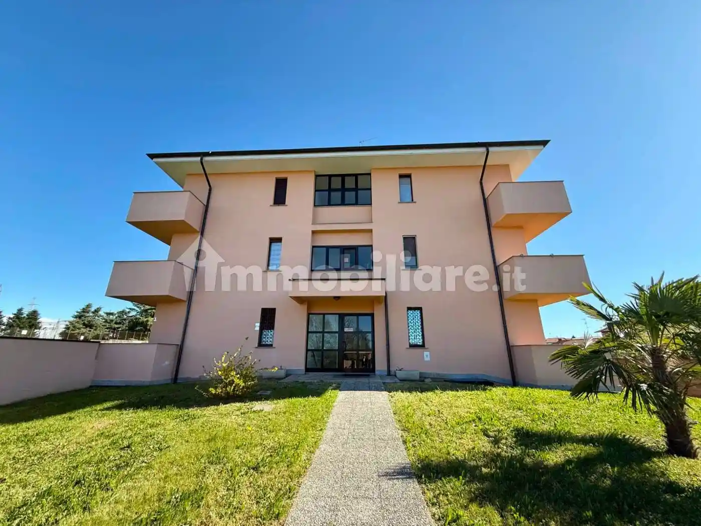 Appartamento in vendita a Turate