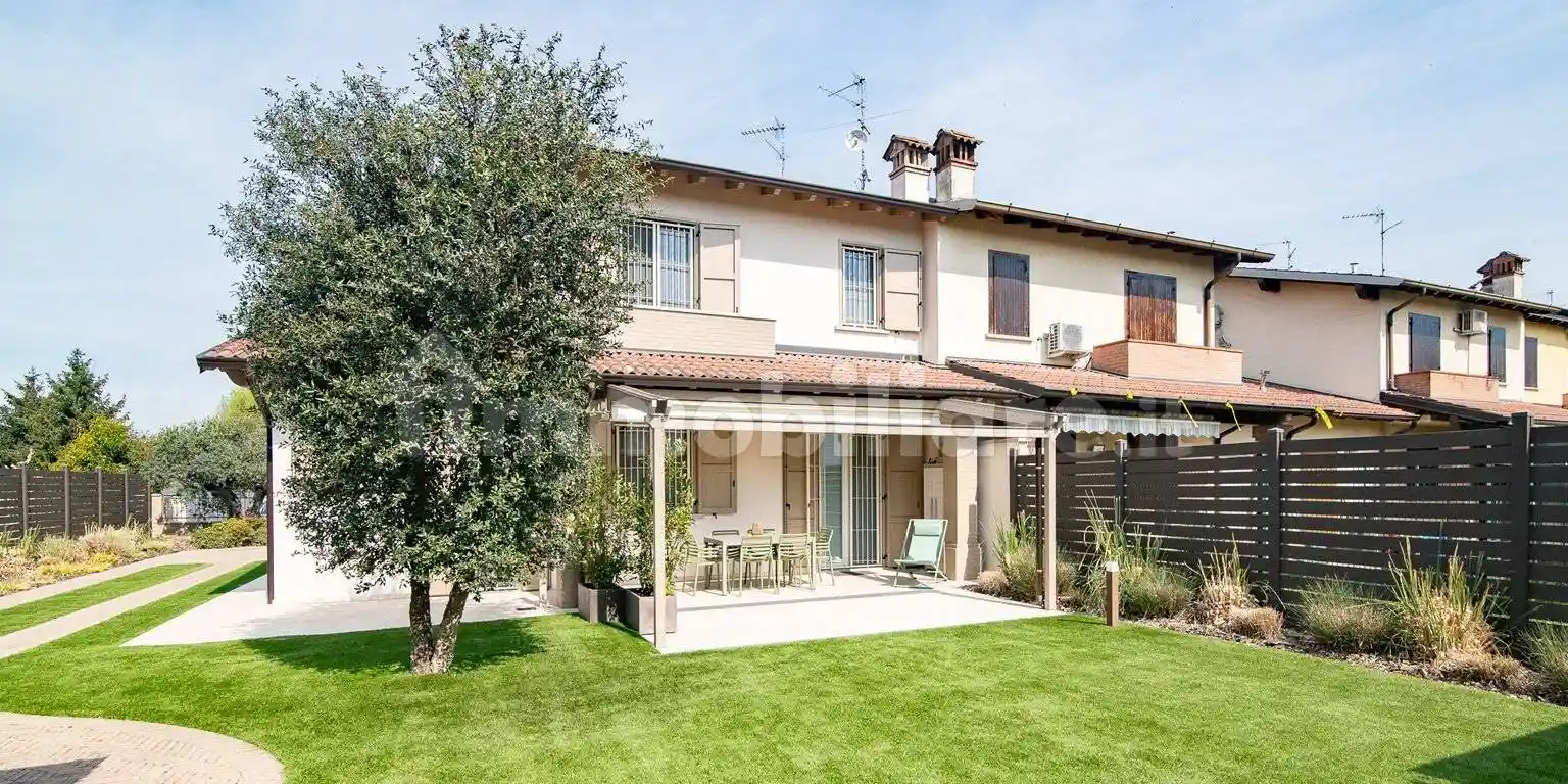 Villa in vendita a Gadesco-Pieve Delmona