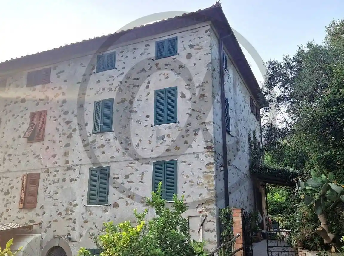 Casa indipendente in vendita a Massarosa