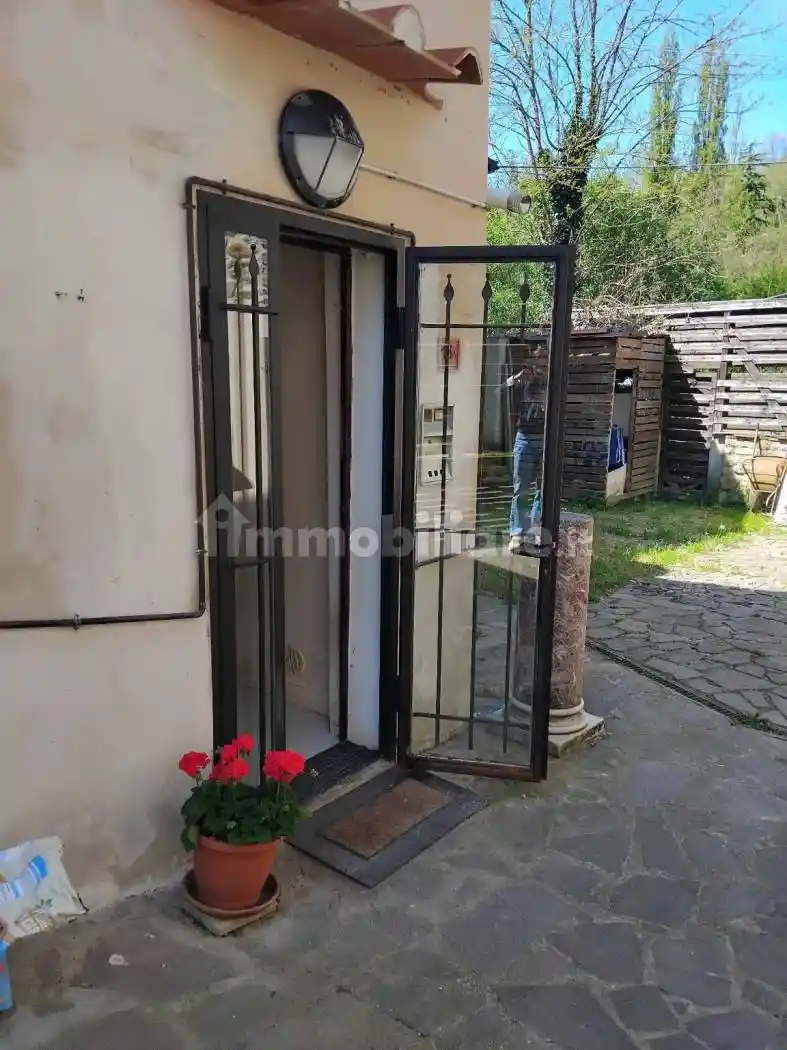 Casa indipendente in affitto a Figline e Incisa Valdarno
