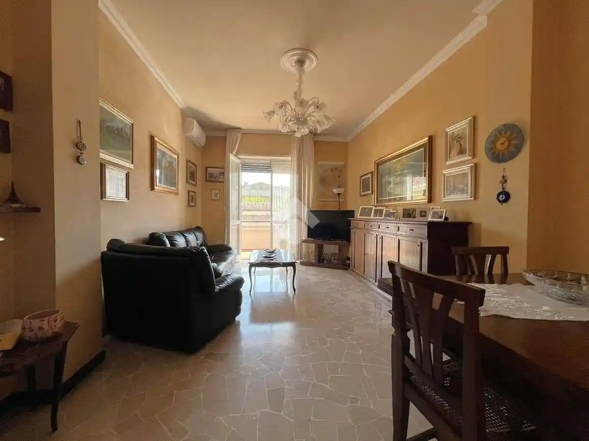 Appartamento in vendita a Carugate