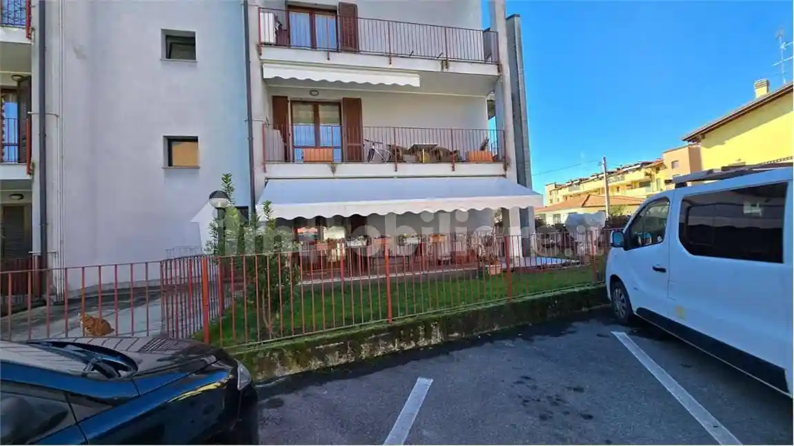 Appartamento in vendita a Sesto Calende